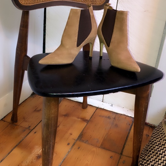Nine West Joliee Tan Suede Ankle Boots Sz 35.5/5.5 - Picture 2 of 4